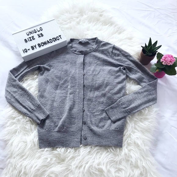 Uniqlo Sweaters - 🌷 • Gray Button Wool Lightweight Cardigan •